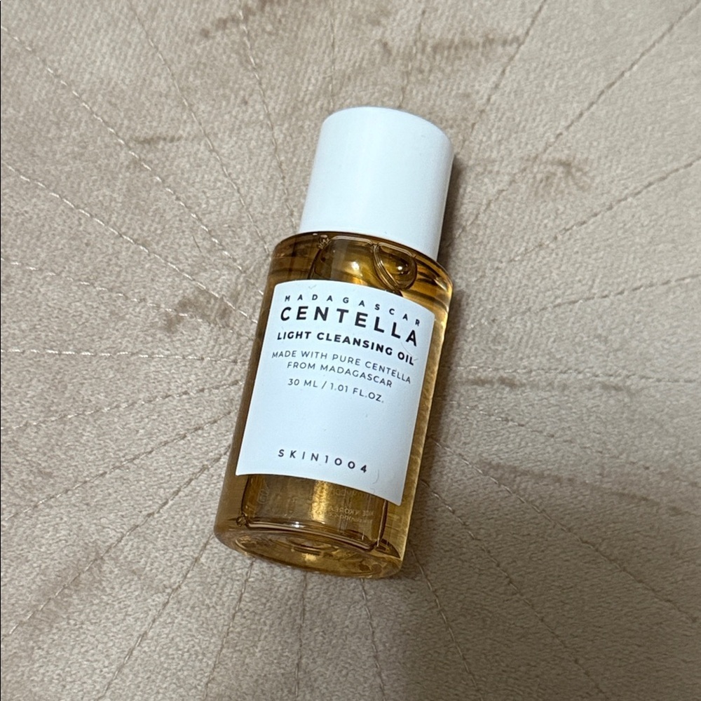 Madagascar Centella Light Cleansing Oil Brand New - Picture 2 of 4